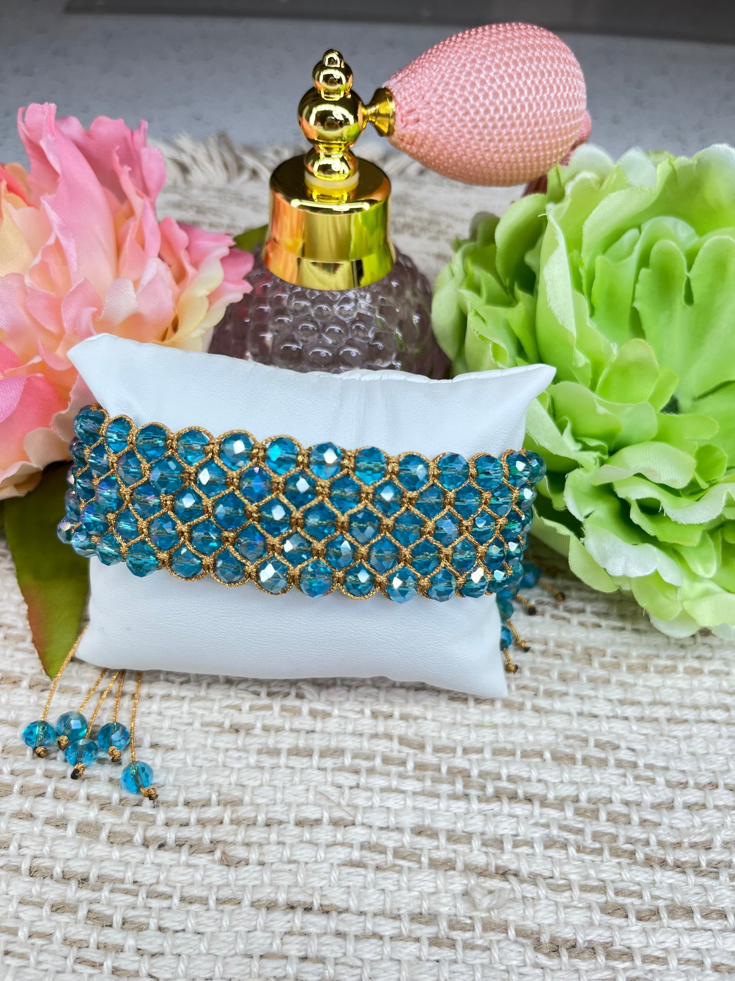 Colección: Destellos De Seda & Cristal ( Estilo Brazalete De 5 Hilos En Color Azul)