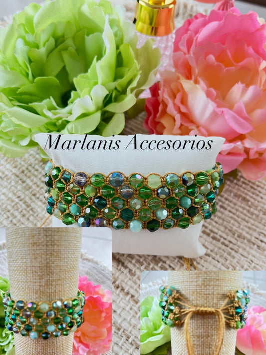 Colección Destellos De Seda & Cristal ( Estilo Brazalete De 5 Hilos en tonos verdes )