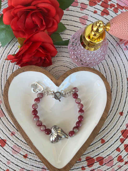 Pulsera Esencias Del Corazón - Color Rosado Oscuro y Granate Con Vetas Grisáceas